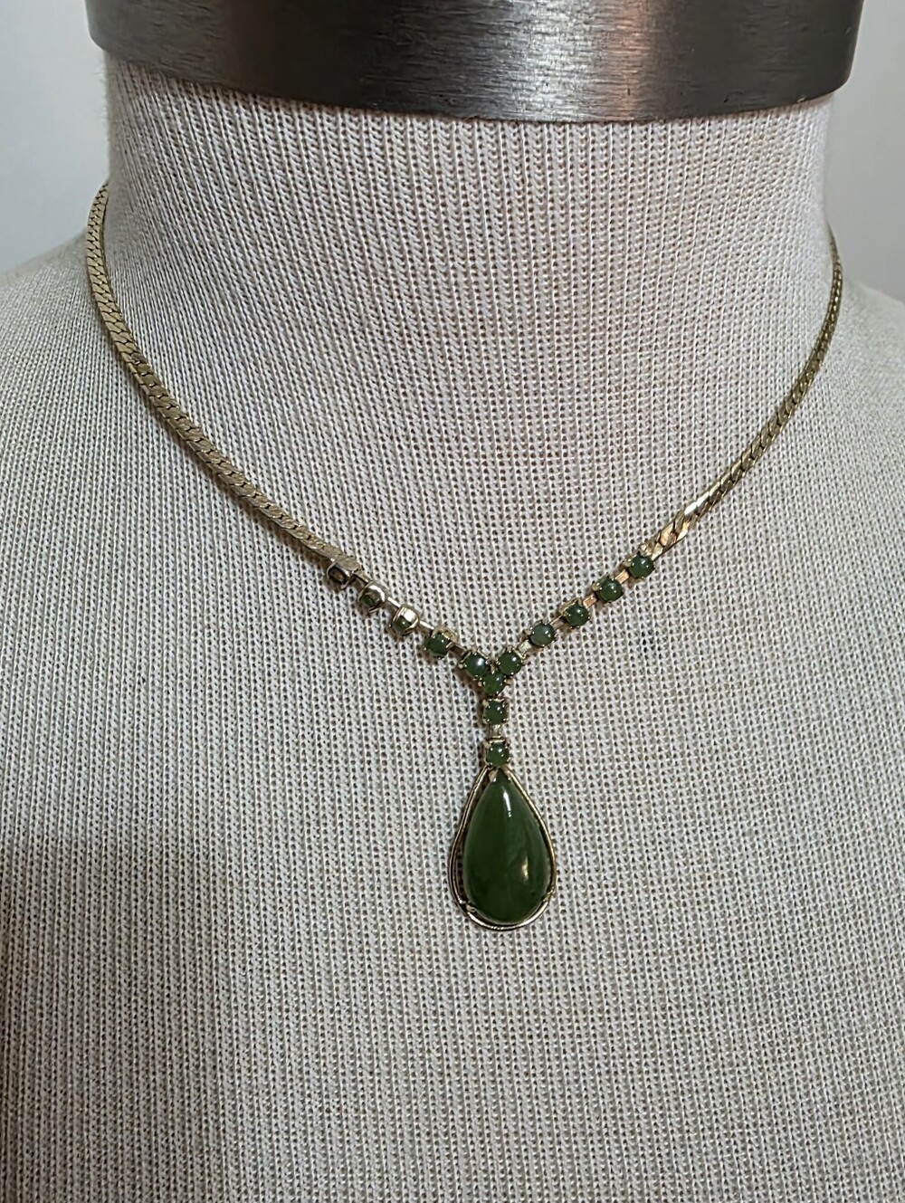 Faux Jade Y Style Necklace Teardrop Goldtone 16"